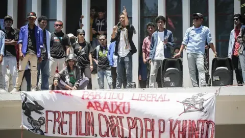 Timor-Leste Abandons Proposal to Supply No-Cost Cars for MPs Following Large-Scale Demonstrations