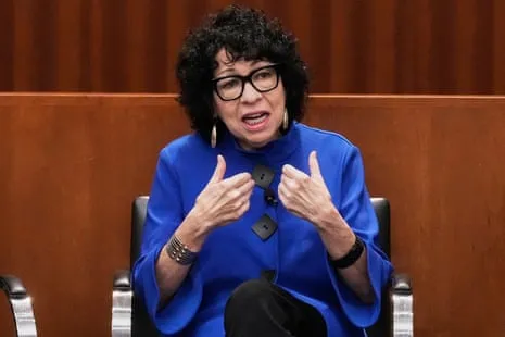 Supreme Court Justice Raises Concerns Over Whether US Citizens Understand the Distinction Between Leaders and Monarchs